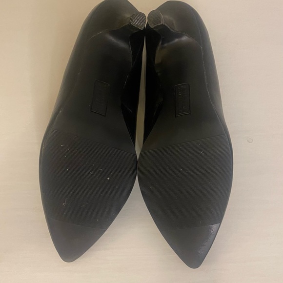 KENNETH COLE REACTION • Women’s Black High Heels “Quick Snap” Size- 8 - Picture 4 of 7